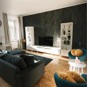  Apartamento Orestaliving - On The Danube Canal Friedensbruecke